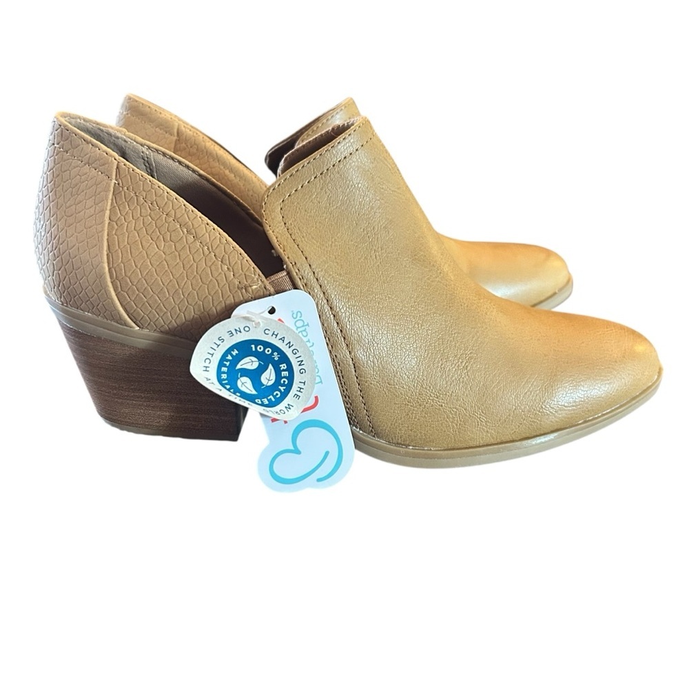 Baretraps Slaine Sandstone Bootie Size 8.5